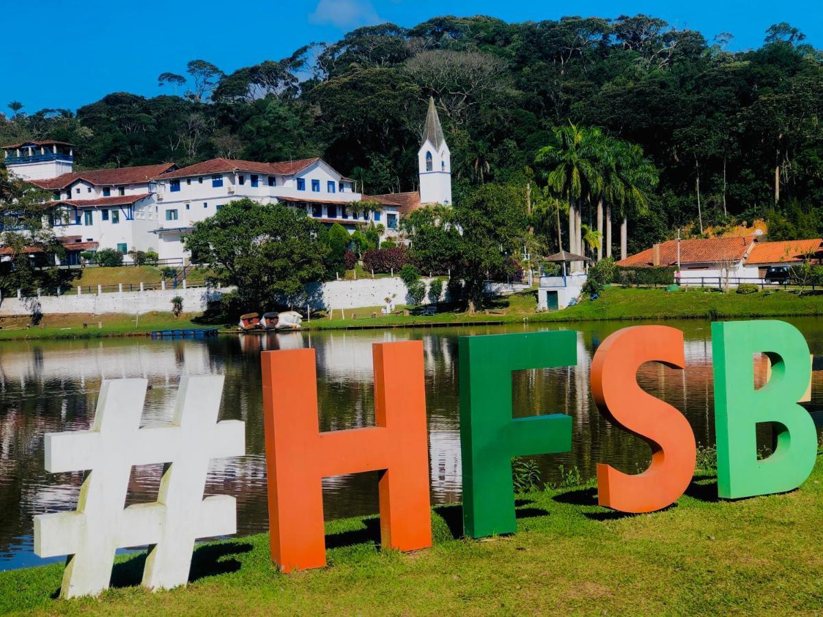 Hotel Fazenda Santa Barbara エンジェニェイロ・パウロ・デ・フロンチン エクステリア 写真