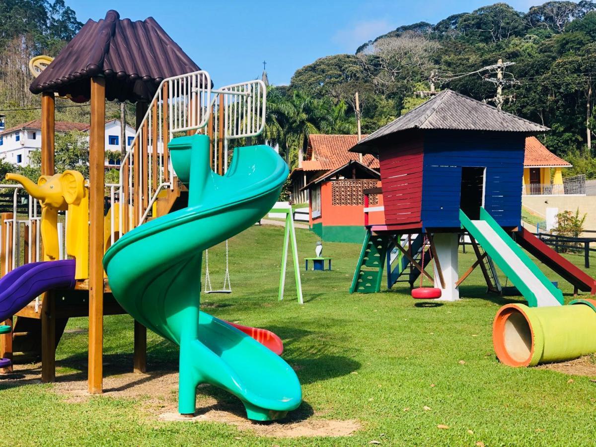 Hotel Fazenda Santa Barbara エンジェニェイロ・パウロ・デ・フロンチン エクステリア 写真