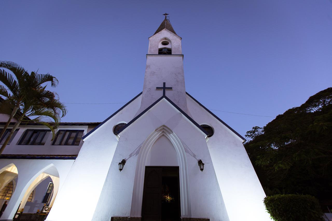 Hotel Fazenda Santa Barbara エンジェニェイロ・パウロ・デ・フロンチン エクステリア 写真